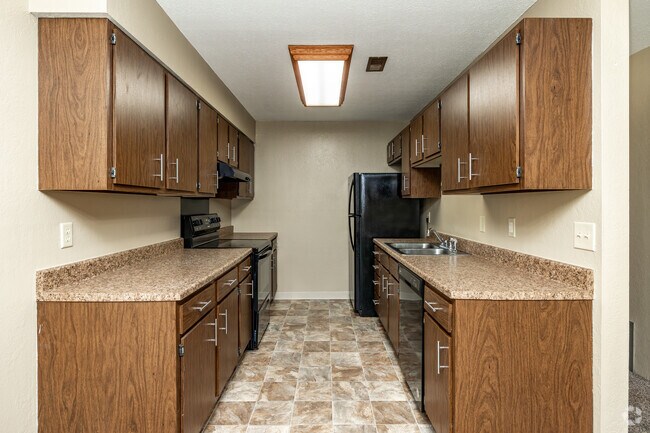 2 habitaciones, 1 baño - 800 pies cuadrados - Cocina - Raven Oaks Apartments