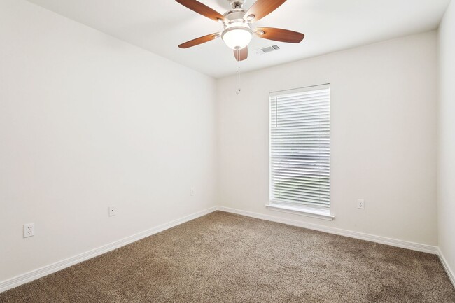 Foto del edificio - 3 Bedroom Covington Home! Must See!