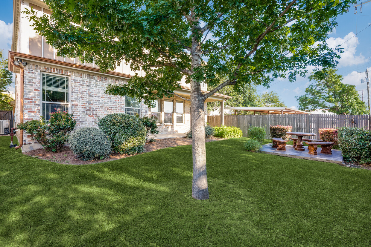 Primary Photo - 3133 Lubbock Ave