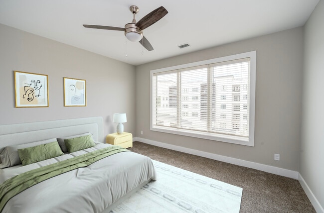 2HAB, 1BA - 983 ft² - The Overture Apartments