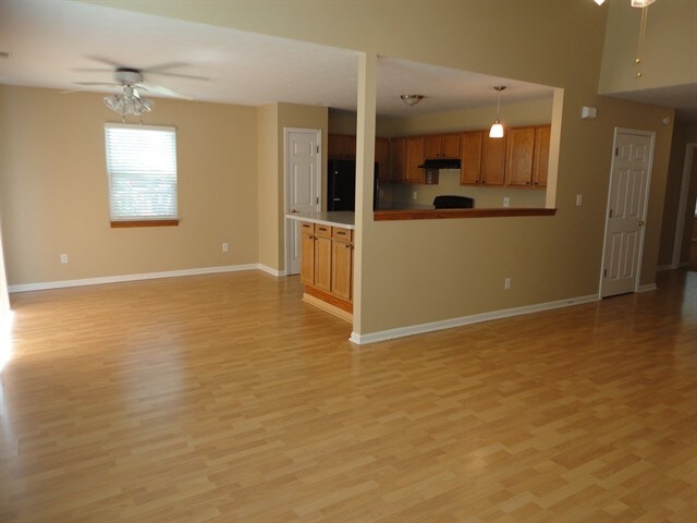 Building Photo - 481 Sable Chase
