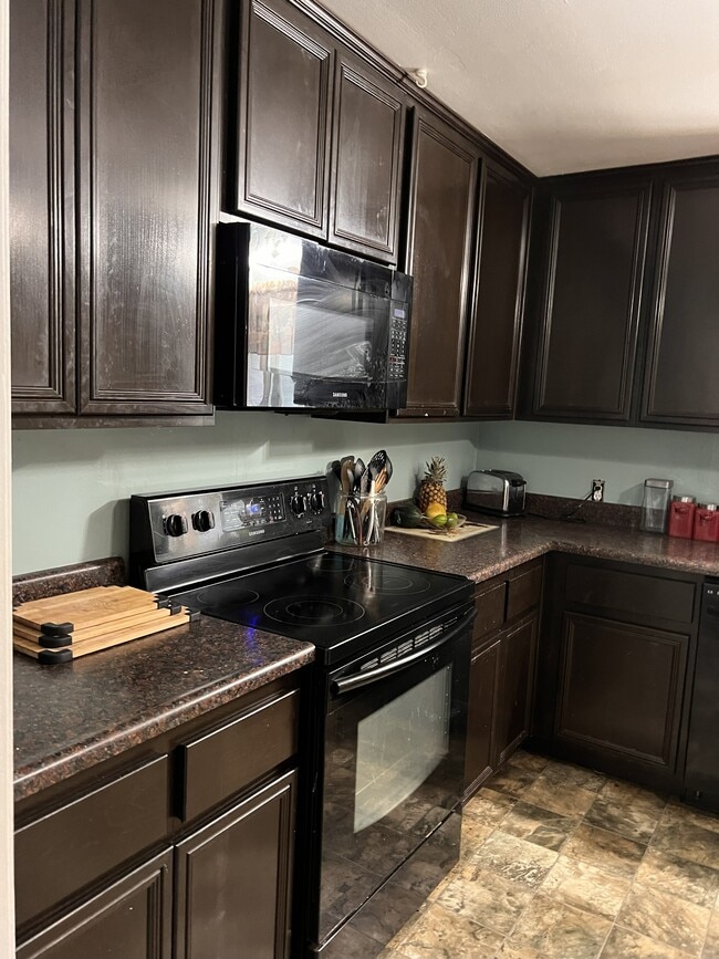 Building Photo - 52 Arbol Ave