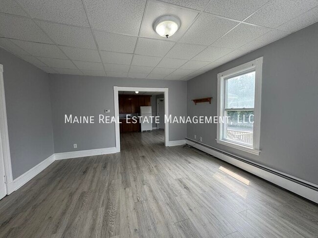 Building Photo - 131 College Ave