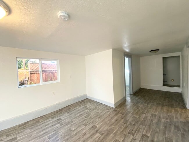 654-656 20th St - 654-656 20th St Apartment