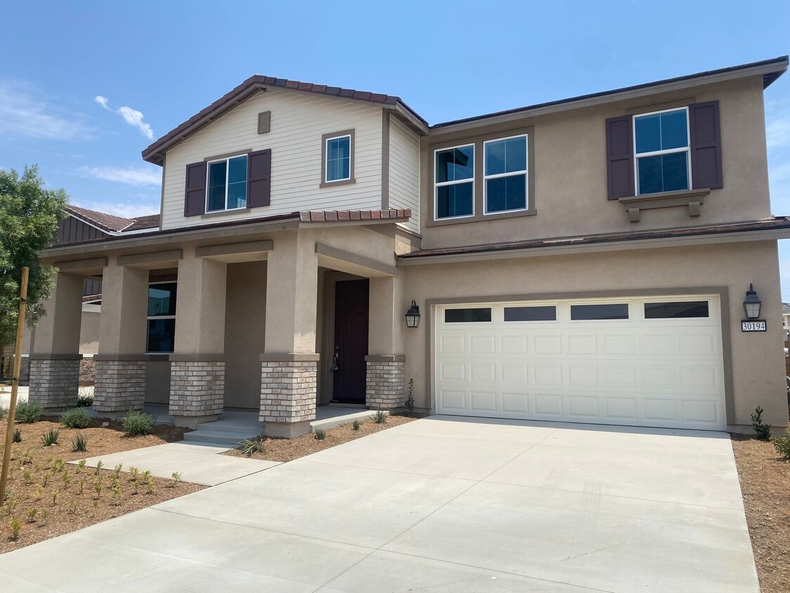 Primary Photo - Like New Menifee 4 Bedroom Home