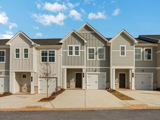 Building Photo - 1150 Hunter Trl