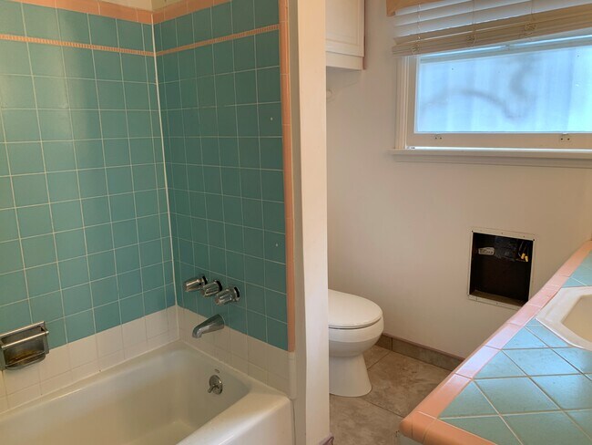 Bathroom - 232 Hampton Dr