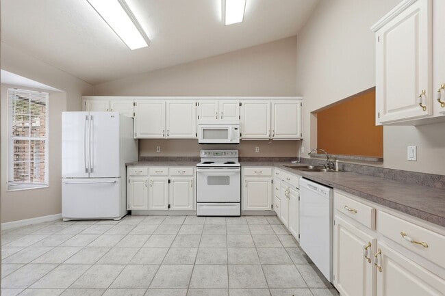 Building Photo - 2902 NW 104th Ct