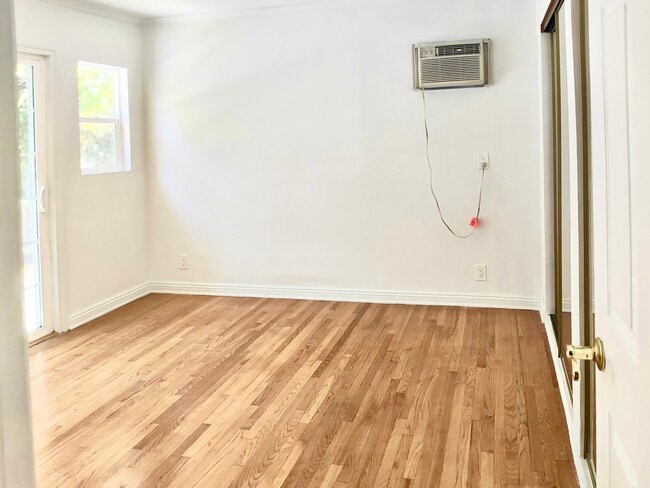 Building Photo - 5903 Terrace Dr