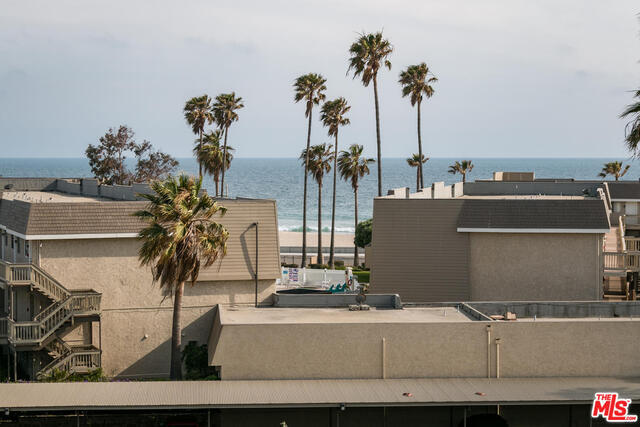 Building Photo - 255 S Ventura Rd