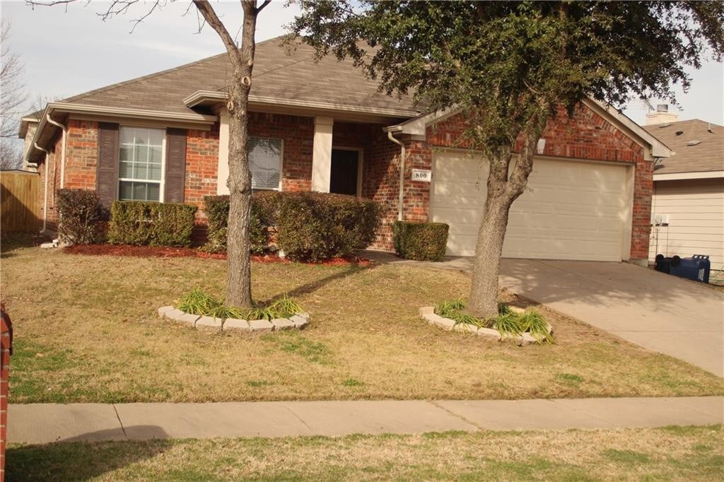 Primary Photo - 800 Sequoia Dr