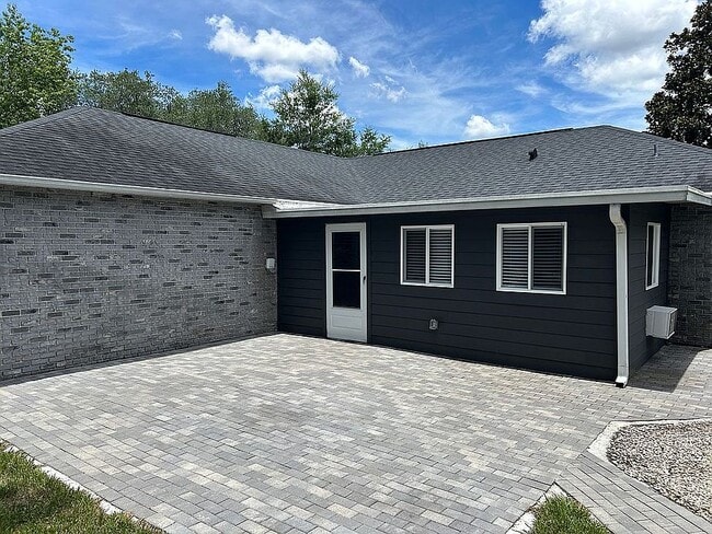 Building Photo - 3243 Bretton Woods Ter