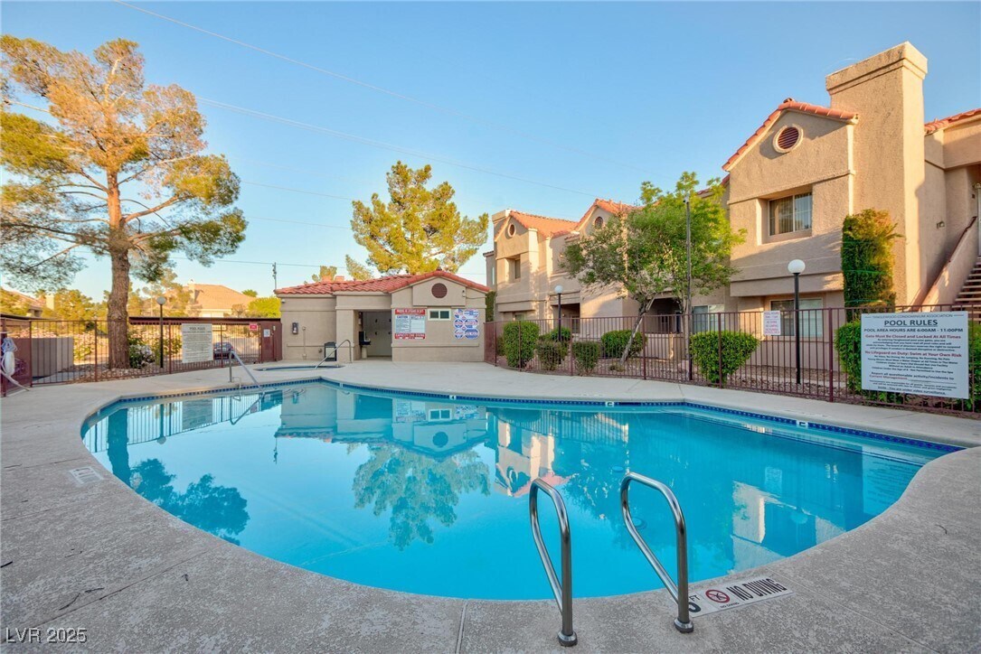 Foto principal - 5225 W Reno Ave