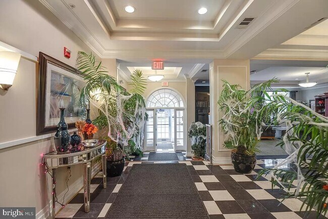Lobby 2 - 4950 Brenman Park Dr