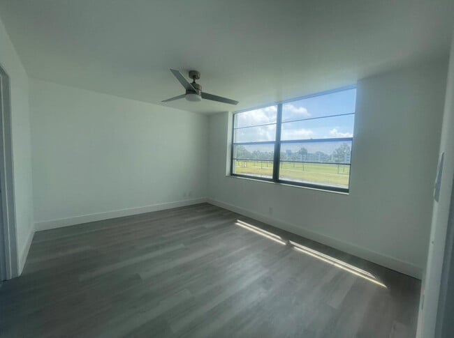 Foto del edificio - 7460 NW 18th St