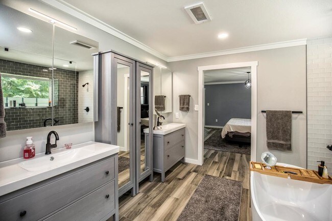 Foto del edificio - 12144 Beaverbrook St