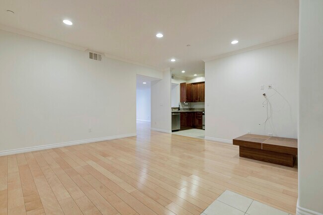 Foto del edificio - 556 E Palm Ave