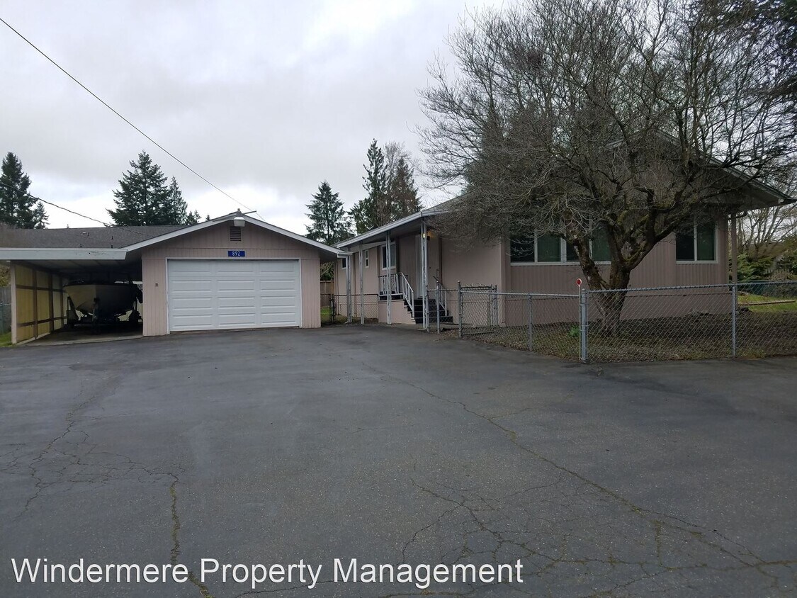 Building Photo - 2 br, 1.5 bath House - 892 NE Riddell Road
