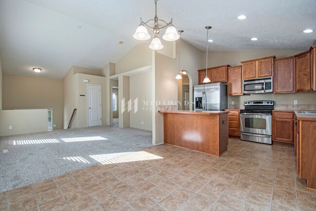 Foto del edificio - Elkhorn 3 Bedroom Townhome!