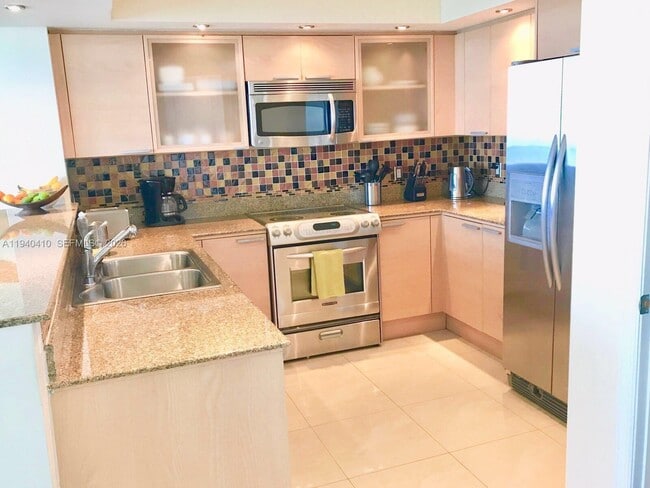 Foto del edificio - 16699 Collins Ave