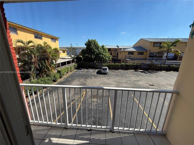 Foto del edificio - 1255 W 49th Pl