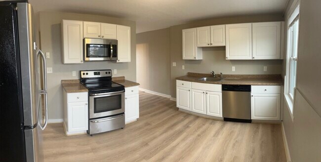 Building Photo - 19 Maplewood Ave