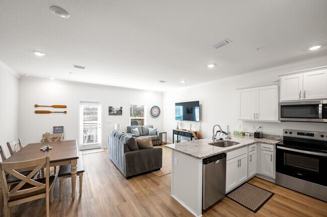 Building Photo - 4013 Blue Water Dr