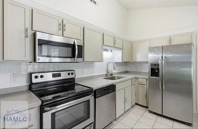 Foto del edificio - 664 Windhaven Dr