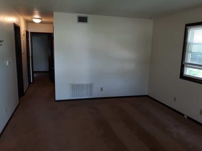 Building Photo - 1000 Delaware Ave