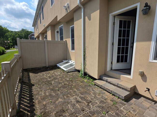 Building Photo - Wiltree Court-269