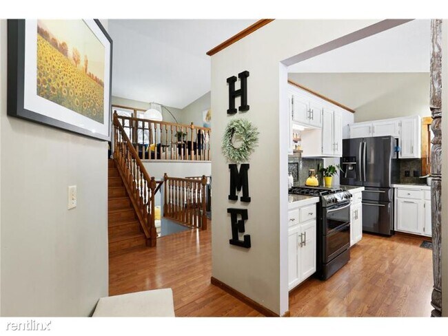 Building Photo - 4 br, 3 bath House - 9029 Rosewood Ln N