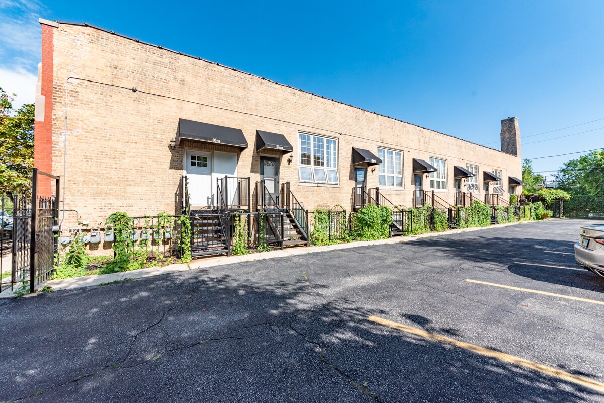 Foto principal - 2415 W 24th St