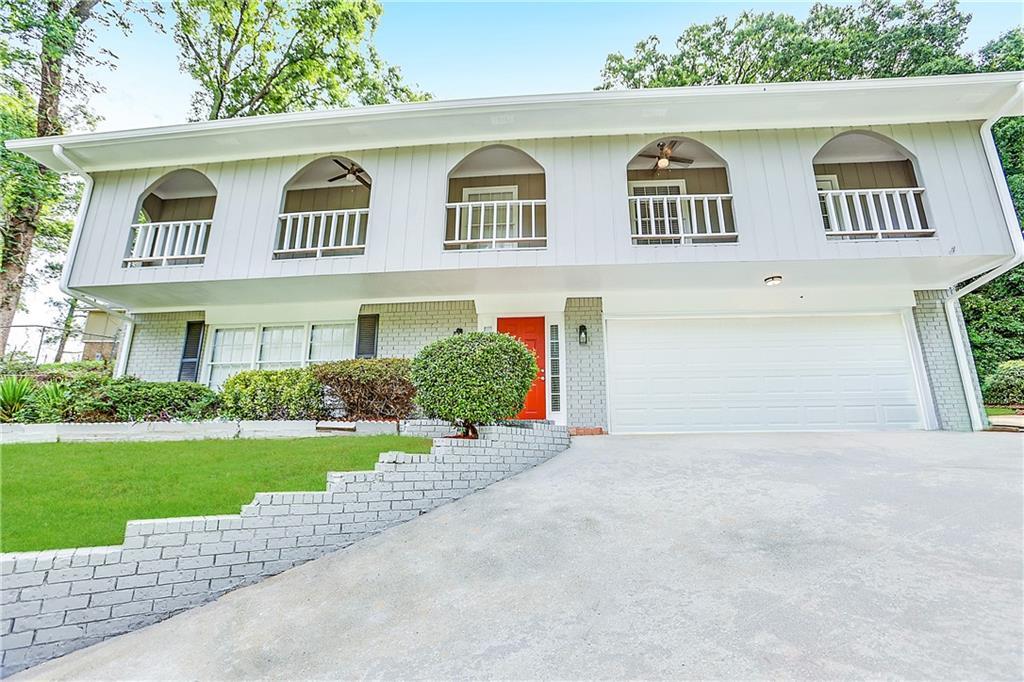 Foto principal - 2236 Chevy Chase Ln