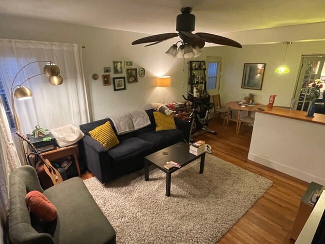 living room - 326 W Oliver St