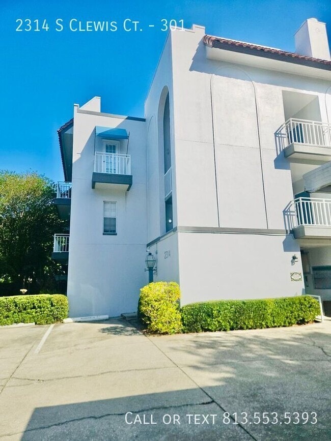 Photo - 2314 S Clewis Ct House