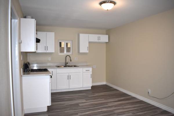 Building Photo - 1123 Coronel St