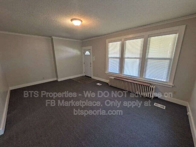 Foto del edificio - 1530 W Barker Ave