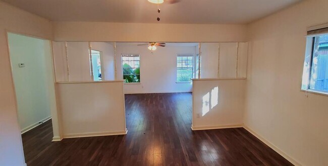Building Photo - 23119 Berry Pine Dr
