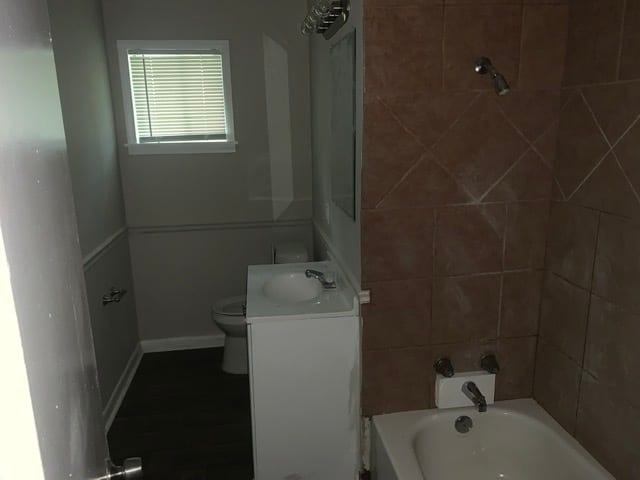 Building Photo - Completely Renovated home