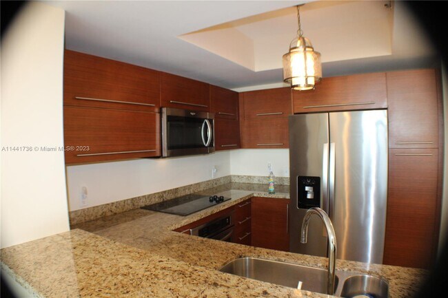 Building Photo - 2681 N Flamingo Rd