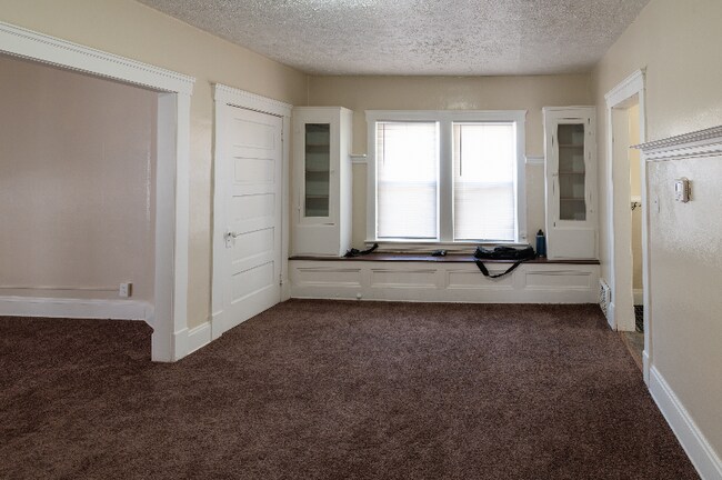 Foto del edificio - 1171 La Croix Ave