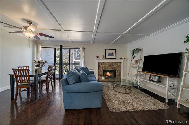 Foto del edificio - 4896 S Dudley St