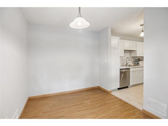 Foto del edificio - 3441 67th St E