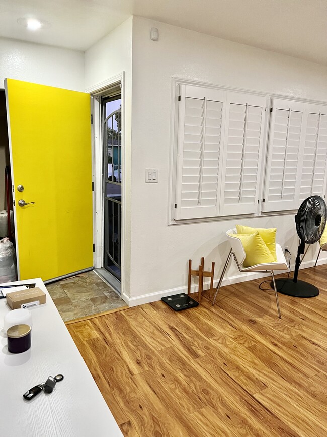 Foto del edificio - 735 E 157th St