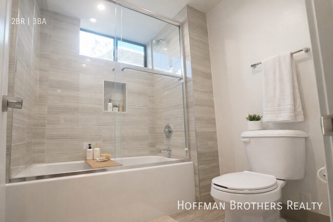 Foto del edificio - 115 S St Andrews Pl