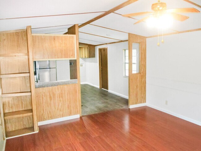 Foto del edificio - 2 Bedroom 1 Bathroom Manufactured  Home Re...