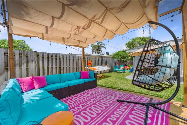 Building Photo - 4740 NE 18th Ave