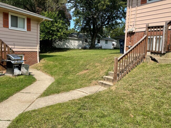 Building Photo - 258 Fremont Ave