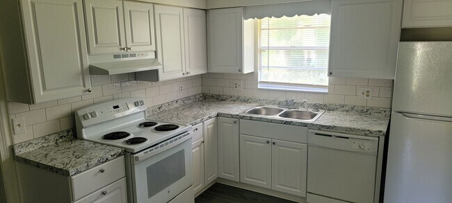 Foto del edificio - 3/2 IN FOXRIDGE (ORANGE PARK)