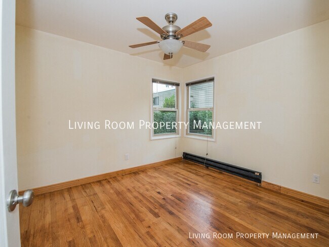 Foto del edificio - 1410 N Webster St